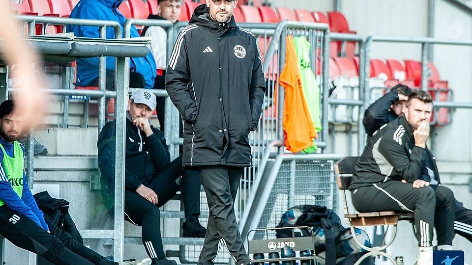 SSV-Coach Patrick Schmitz prägte sein Abschiedsspiel auf besondere Art und Weise. 