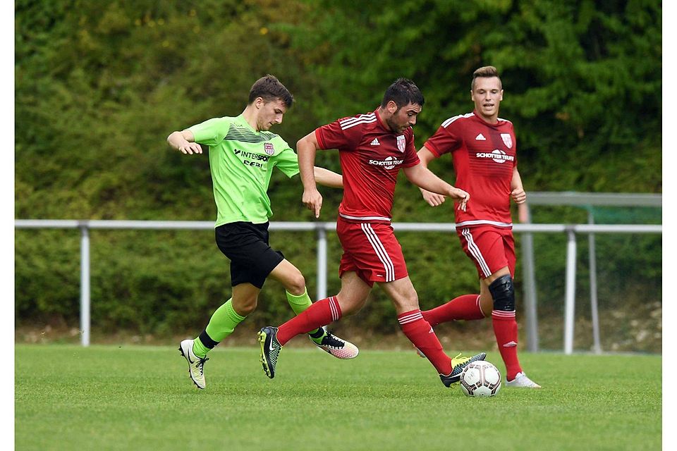Der TSV Straßberg tat sich gegen Aufsteiger Rot-Weiß Ebingen lange schwer. Foto: Fuhrmann