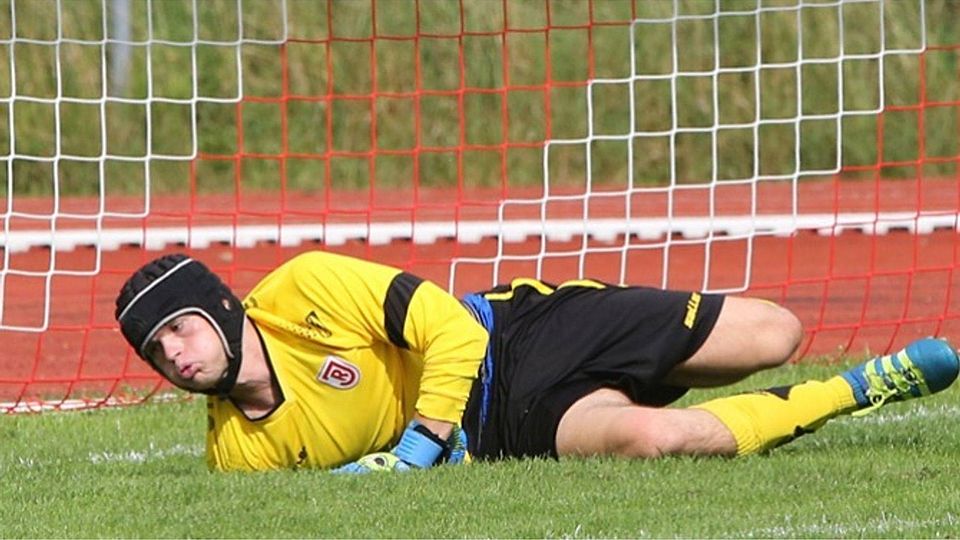 Seit einer schweren Verletzung trägt Bastian Lerch beim Fußball einen Kopfschutz. Foto: Brüssel