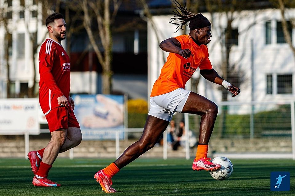 Yankhoba Soumaré (rechts) wechselt im Sommer zum SV Wiesbaden.