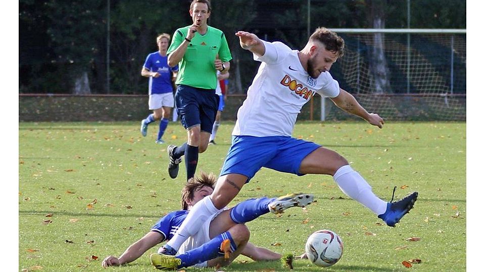 Kämpfernatur mit Torhunger: Nach auskurierter Verletzung soll Marcel Mappes (weißes Trikot) beim SV Horchheim zusätzlich für Gefahr sorgen.	
