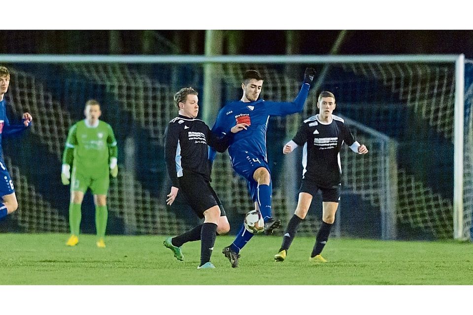 Jannis Eickhoff (Mitte) und der TSV nahmen den Kampf bei der SG Wimmer/Lintorf an. Jannis Eickhoff (Mitte) und der TSV nahmen den Kampf bei der SG Wimmer/Lintorf an.