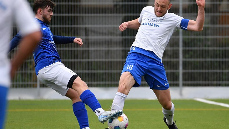  Nico Schopp (rechts) vom Neu-Landesligisten SV Blau-Weiß Waltershofen | Foto: Achim Keller	
