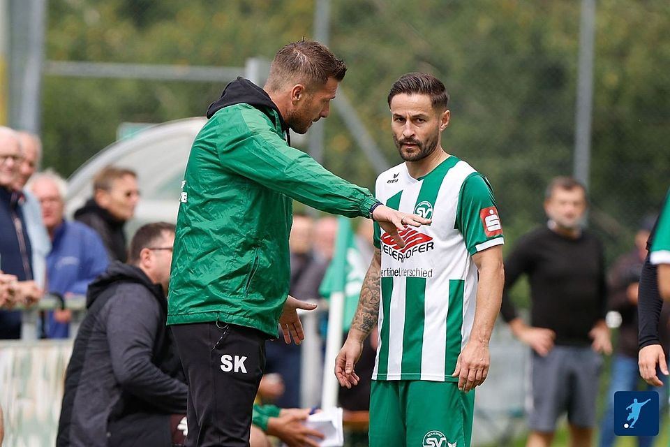 Patrick Drofa (re.) ist ein Vorzeigefußballer 