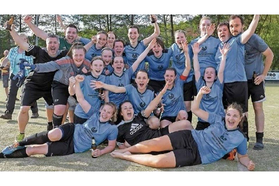 Meister der Frauen Landesliga 2016/2017 und Aufsteiger in die Frauen Verbandsliga: FSG Schmelz-Limbach. Foto: Kerosino