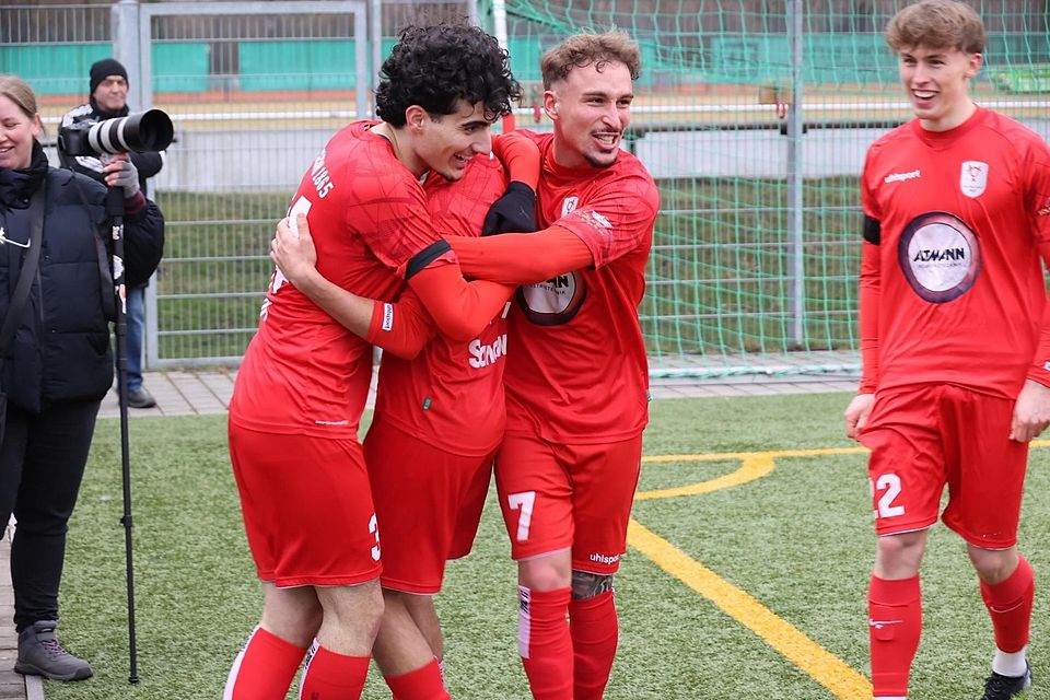 Form passt, die Stimmung auch: Die Fußballer des TSV Dachau 1865 haben derzeit viel Spaß am Sport.