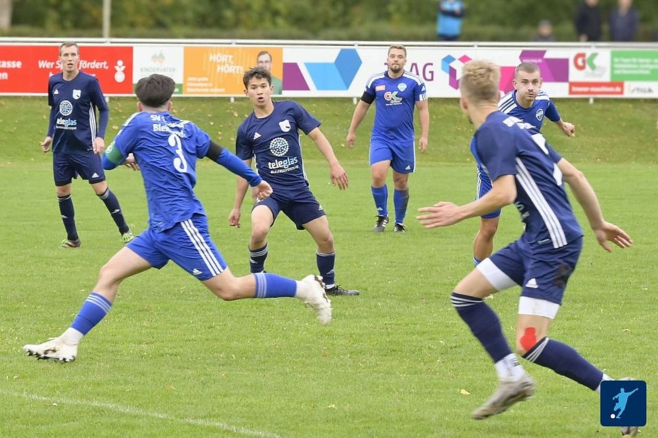 3 Lipprechteroder Torschützen auf einem Bild: Hudik (1.v.l.) , Costa (3.v.l) und Ehrhardt (vorne rechts). Sie ebneten den Weg zum Derbysieg. 3 Lipprechteroder Torschützen auf einem Bild: Hudik (1.v.l.) , Costa (3.v.l) und Ehrhardt (vorne rechts). Sie ebneten den Weg zum Derbysieg.