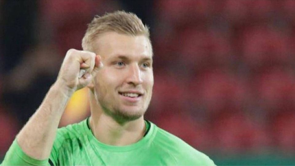 Aufgrund der Verletzung des Stammkeepers Florian Müller nun wieder zwischen den Pfosten: Robin Zentner (ehemals Spvgg. Eltville) Archivfoto: Sascha Kopp