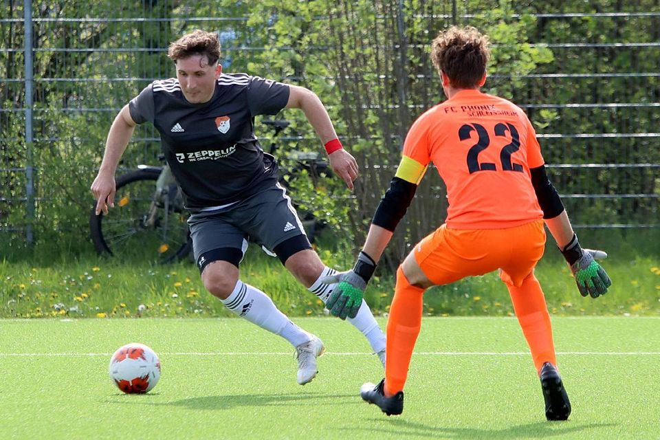 Torriecher: Der Hochbrücker Amar Kovacevic überwindet Phönix-Torhüter Dominic Heilmeier zweimal.