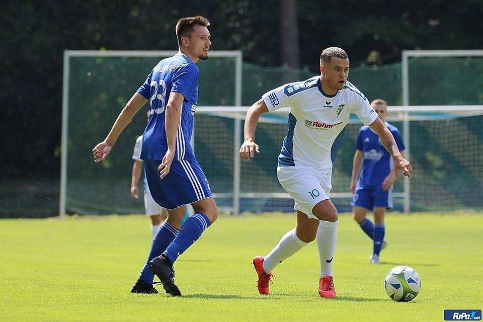 Yassine Bouchama (r.) wechselt vom FC Kray zum SV Straelen.