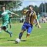Der FC Thuisbrunn (gelb-blaue Trikots) setzte sich gegen Pot­tenstein II (in grün) durch sichert sich die Vizemeisterschaft. F: Berny Meyer