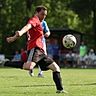 Schusshaltung: Der TSV Höchst (hier Kevin Seiler) trifft in der Fußball-Gruppenliga auf die TSV Auerbach.