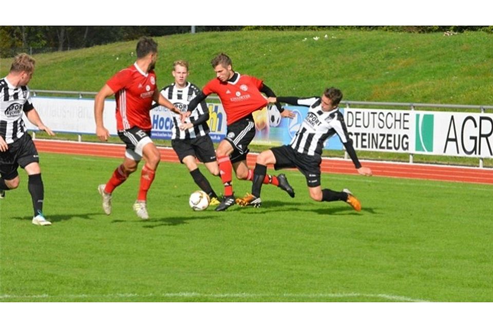 Der FC Schwarzenfeld peilt gegen Neukirchen den ersten Heimsieg an.  Foto: sca