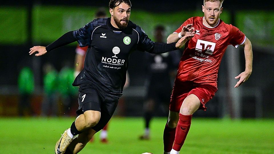 Zum Abschluss des 16. Spieltags traf der SV Aubing (links) auf den Tabellenführer Haching II.