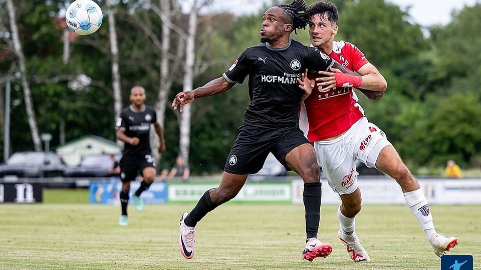 Noel Futkeu (li.) zeigte schon einige vielversprechende Leistungen in der Testphase.