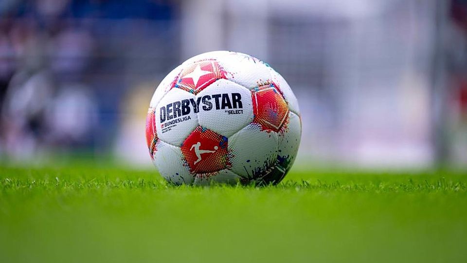 Der erste komplette Spieltag im Jahr 2026 steht für die Mannschaften in der Kreisoberliga Bergstraße an. Foto: David Inderlied/dpa