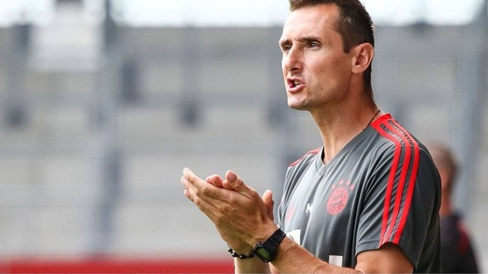 Weltmeister Miroslav Klose sah einen ungefährdeten 6:0-Sieg seines Teams gegen den SSV Ulm. Riedel