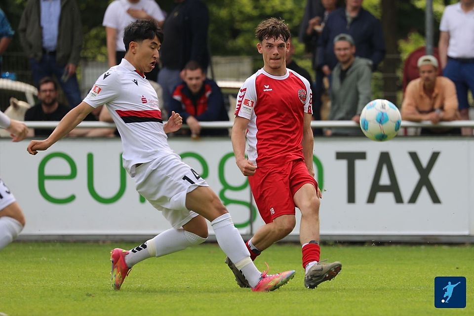 Der FC Eintracht Rheine (in Rot) und der SV Lippstadt qualifizierten sich dank ihrer Oberliga-Platzierung für den Westfalenpokal 2025/26. Der FC Eintracht Rheine (in Rot) und der SV Lippstadt qualifizierten sich dank ihrer Oberliga-Platzierung für den Westfalenpokal 2025/26.