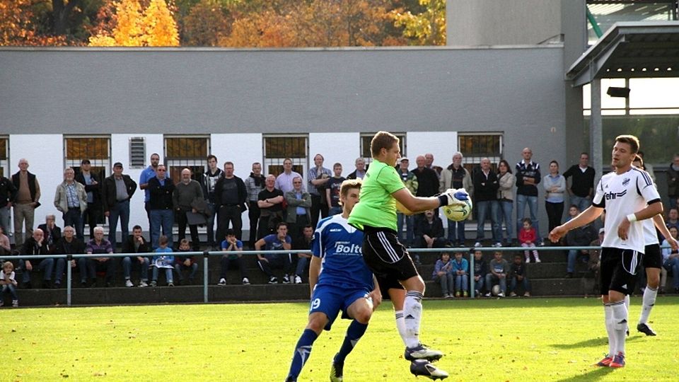 F: Rainer Musmann Keeper André Schreiber (grünes Trikot) vom FSC Lohfelden verpasste keine Sekunde in dieser Saison