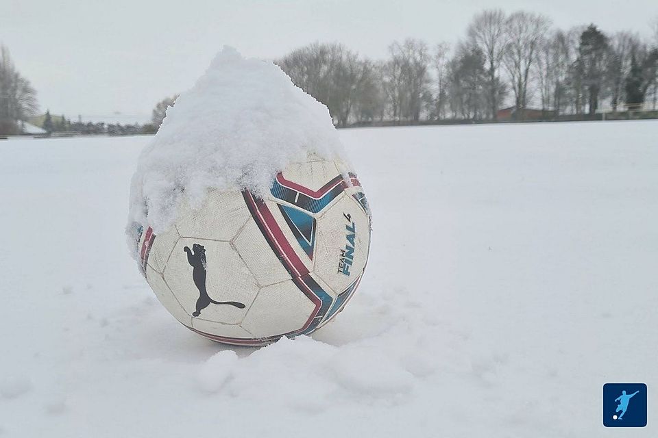 Der Schnee sorgt für Spielausfälle in ganz Deutschland.