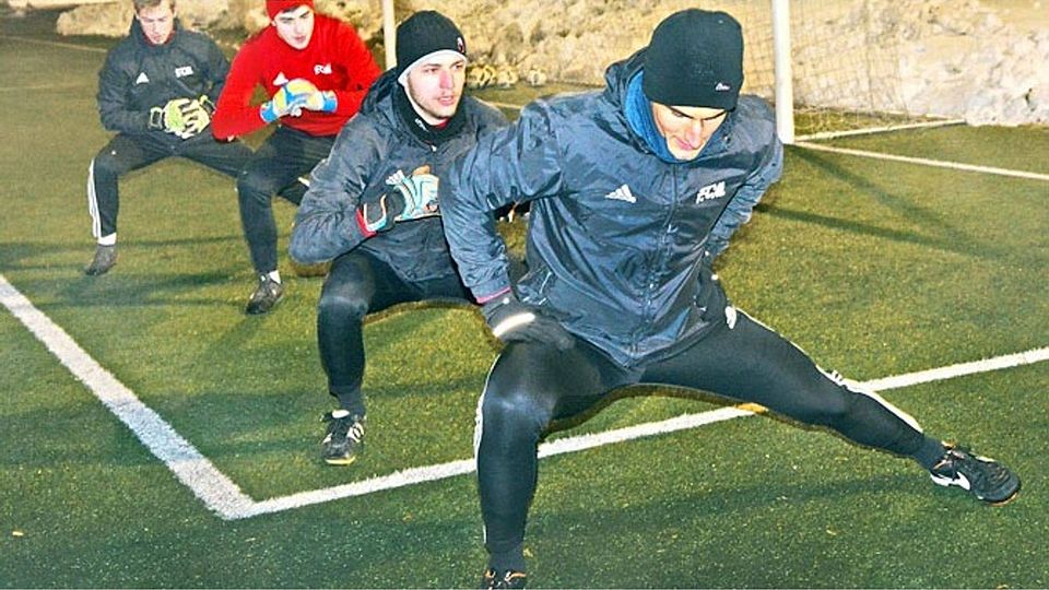 Landes- und Regionalliga-Kader des FC Memmingen bereiten sich gemeinsam auf die Frühjahrsrunde vor. Für die U23 steht am Samstag der erste Test an.   F.: Olaf Schulze