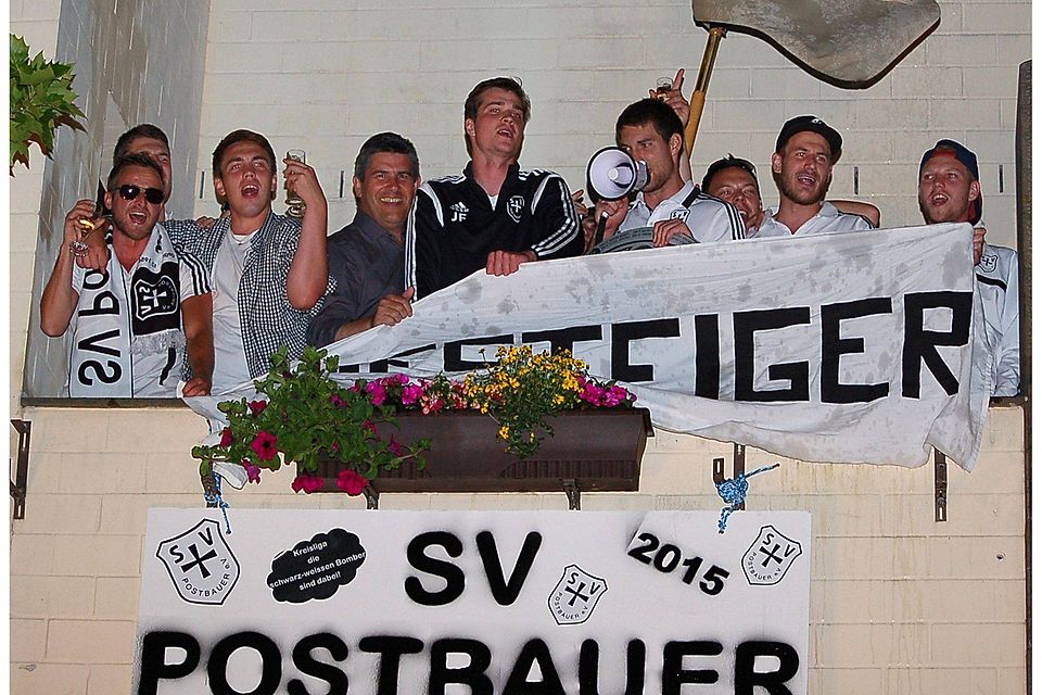 Die Freude kannte keine Grenzen: Der SV Postbauer holte sich nach einem Entscheidungsspiel den Meistertitel der Kreisklasse Neumarkt/Jura Ost. F: SV Postbauer