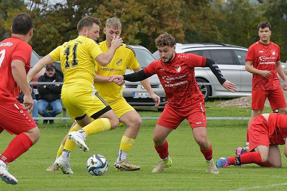Der FC Rosenhof und die SpVgg Hofdorf-Kiefenholz lieferten sich in der A-Klasse ein Neun-Tore-Spektakel.