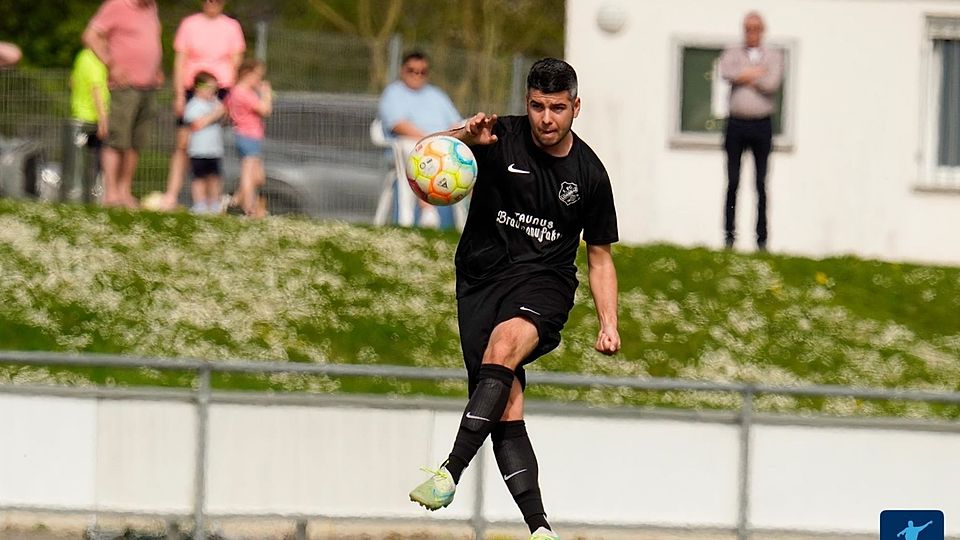 Patrick Rujak ist Teil des neuen Trainerduos des 1.FC Lorsbach. Dem abstiegsgefährdeten A-Ligisten gelang am Wochenende ein Coup beim Tabellenzweiten BSC Schwalbach.
