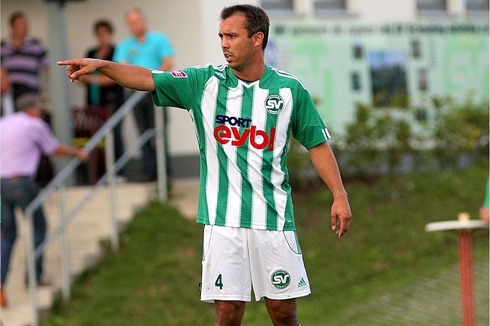 Die Super-Serie des SV Schalding-Heining - hier Andreas Abelein - ist bei der SpVgg Landshut in Gefahr   Foto:Wagner