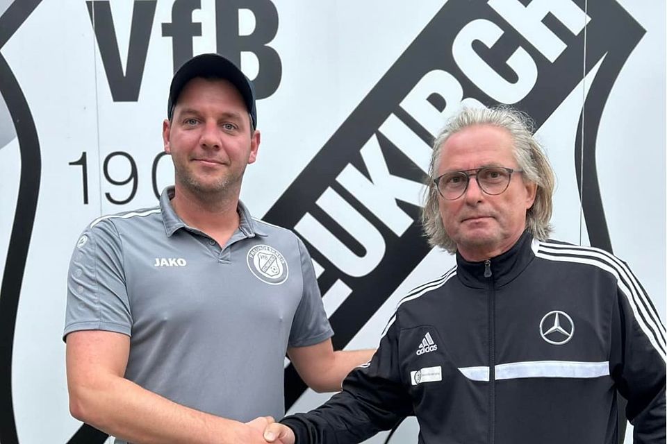 Cheftrainer Wilfried Nilges bleibt dem VfB Hochneukirch erhalten.