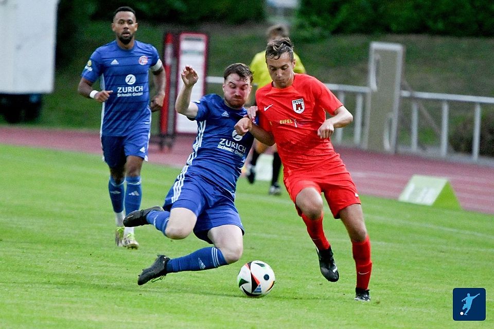 Nur ein 1:1 im Hinspiel und dann das 1:2 im Rheinlandpokal: Bereits zwei Mal kamen Niclas Gerten (rechts) und die Bitburger gegen Tarforst ins Straucheln. Am Samstag will sich nun der Oberliga-Absteiger am Trimmelter Hof behaupten.