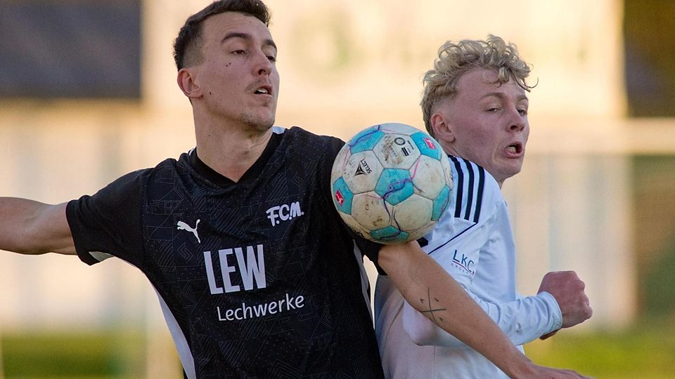 Kommt aus Grünwald: Benedikt Fink (r.) stürmt künftig für den SV Heimstetten.