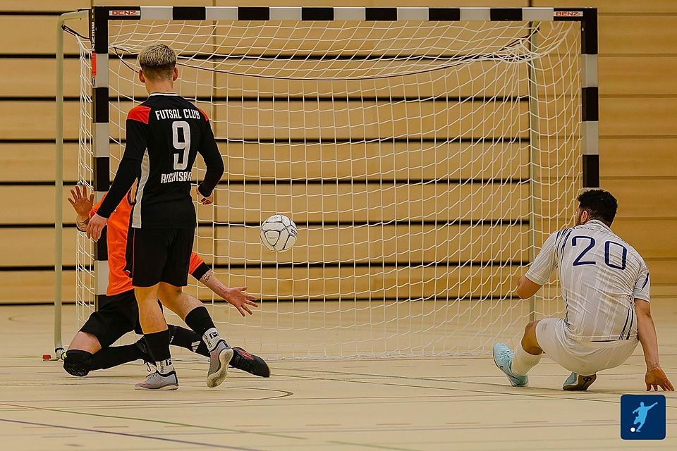 Adrian Bytyqi trifft für den Futsal Club am Wochenende 3-fach.