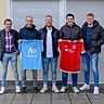 von links: Stefan Hug, 1. Vorsitzender des FC Buchholz, Marco Ketterer, Trainer, Florian Metzinger, spielender Cotrainer, Florian Rees, Trainer, Tim Trenkle, 3. Vorsitzender
