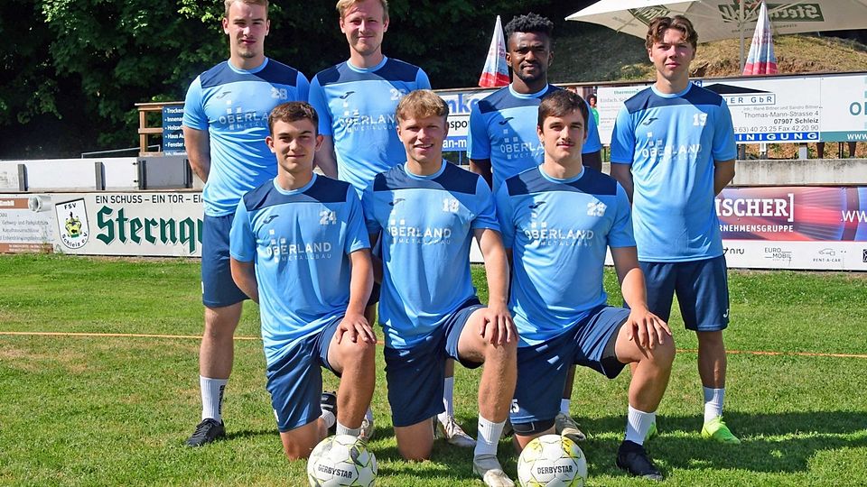 Die Neuzugänge des FSV Schleiz: Tim Schulz, Fabian Dietrich, Festus Ogunlana, Kyrylo Ovsyannikov (hinten von links)  sowie Oskar Petzold, Paul Dorn und Erik Müller (vorn von links).