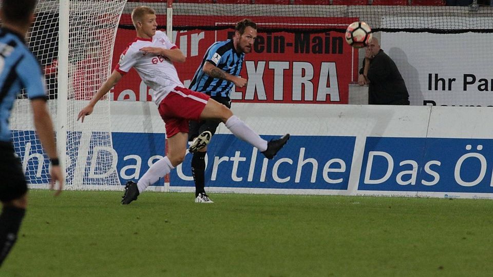 Auf Mannheims Kapitän Michael Fink wartet am Freitag gegen den VfB Stuttgart II eine besondere Partie: Von 2001 bis 2004 spielte der Innenverteidiger selbst für die U23 der Schwaben. F: Jürgen Habich (Shark Design)