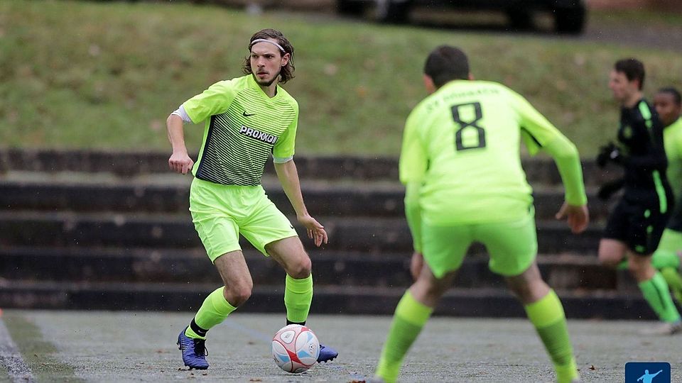Muss in der Partie bei der SG Vulkaneifel verletzt passen: Dörbachs Spielertrainer Jannik Scheit.