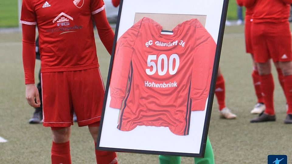 Das Trikot mit der Nummer 500 gehört nun Matthias Hohenbrink.