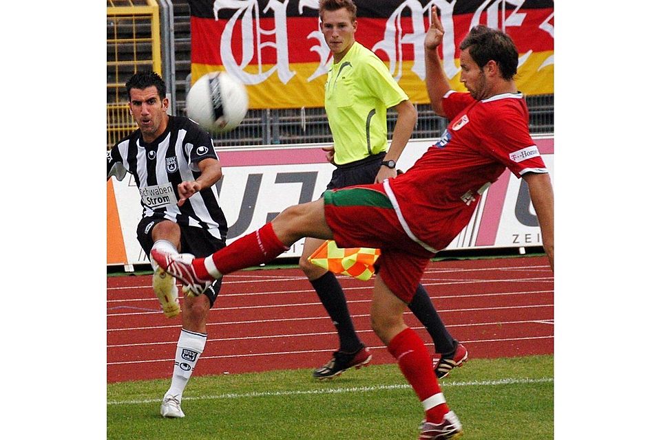 Im Jahr 2007 war der FC Augsburg schon mal beim SSV 46 (links Vincenzo Marchese) Schwörmontagsgast.