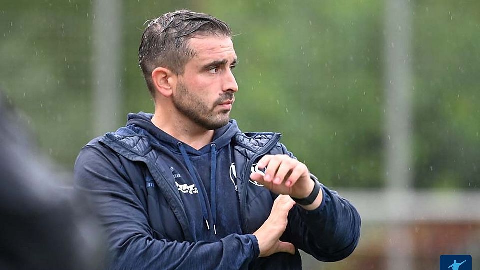 Der Siegburger SV braucht einen neuen Trainer: Lino Sanchez Copano ist am Montag zurückgetreten.