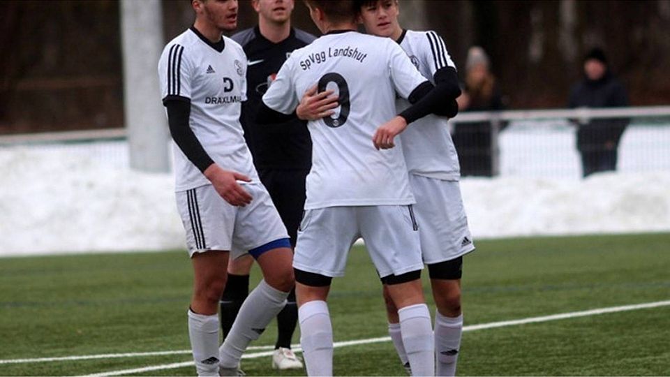 SpVgg Landshut siegt deutlich in Taufkirchen.  Norbert Herrmann