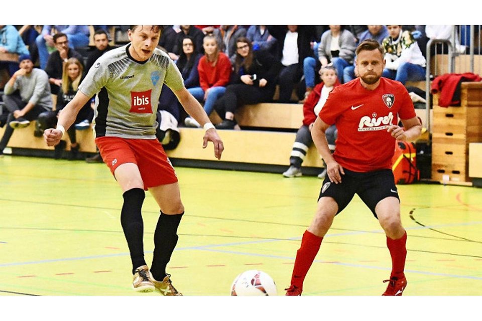 Franjo Delic (links) wurde für den TSV Weilimdorf im Viertelfinale zum Matchwinner: Er steuerte fünf der zwölf Tore bei und bereitete zwei weitere Treffer vor.  Foto: Günter Bergmann