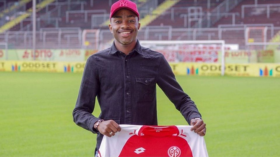 Antoine Makoumbou wechselte am Dienstag aus Frankreich an den Bruchweg.	Foto: Mainz 05