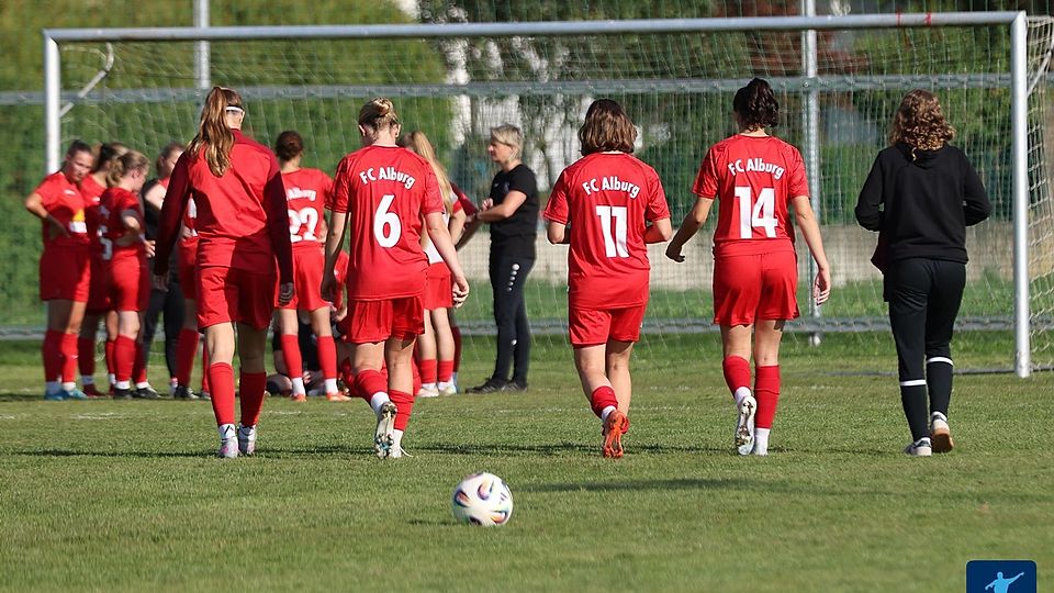 Beim FC Alburg läuft es in dieser Saison bislang noch nicht rund. Nach sechs Spielen und fünf Niederlagen steht die Mannschaft von Cheftrainerin Mittrop derzeit auf dem vorletzten Tabellenplatz.
