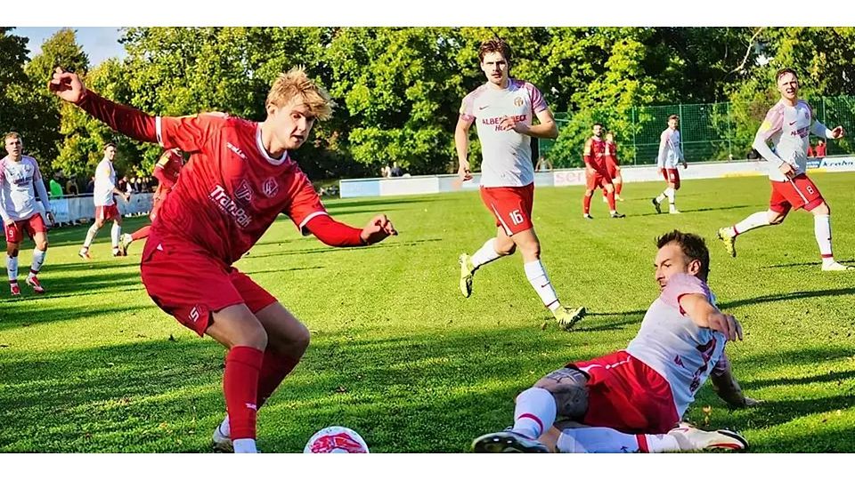 Malte Höhn (l.) und der SC Waldgirmes empfangen in der Fußball-Hessenliga das Team des 1. FC Hanau 93. © PeB
