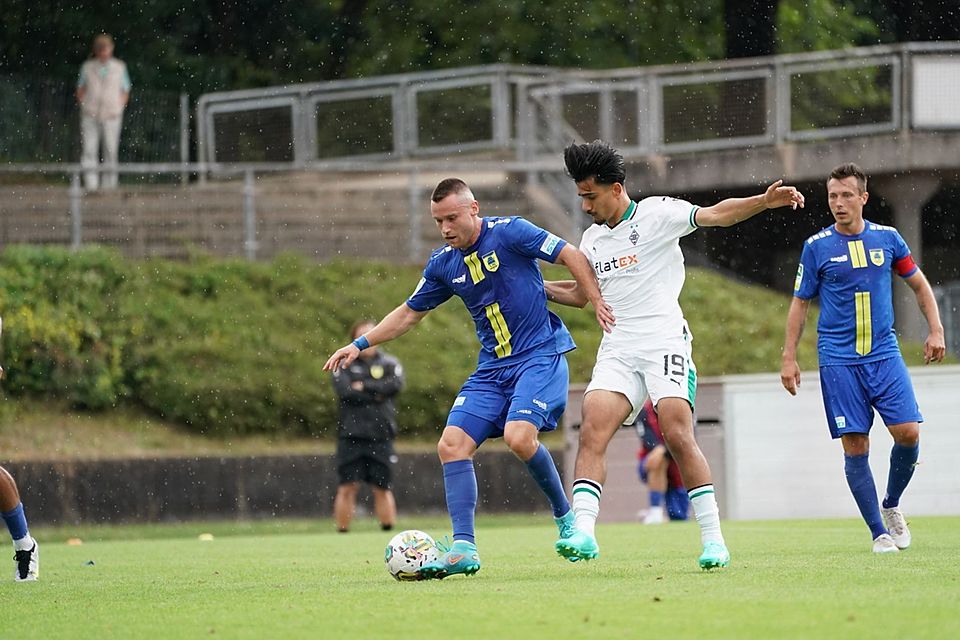 Borussia Mönchengladbach und der 1. FC Düren sind doppelt in der Regionalliga-Top-Elf der Woche vertreten.