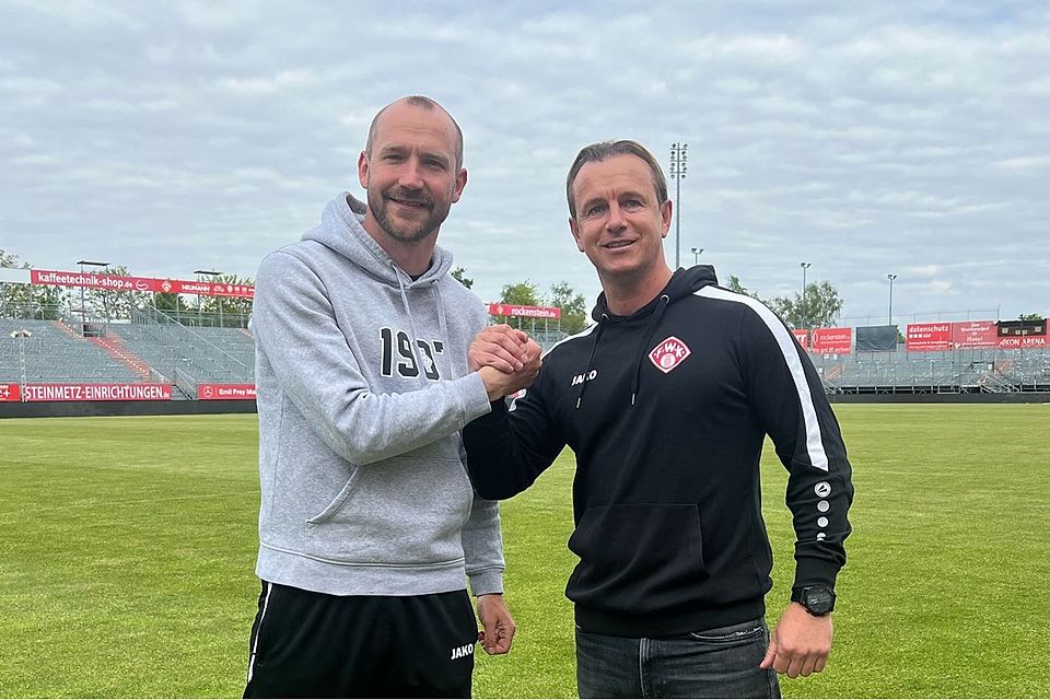 Willkommen am "Dalle", willkommen daheim: Marc Reitmaier (re.) wird neuer Cheftrainer der Würzburger Kickers - sehr zur Freude von Sportdirektor Sebastian Neumann. Willkommen am "Dalle", willkommen daheim: Marc Reitmaier (re.) wird neuer Cheftrainer der Würzburger Kickers - sehr zur Freude von Sportdirektor Sebastian Neumann.