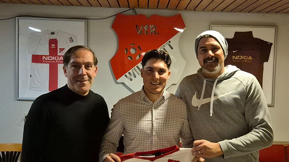 Asbet Asa (sportlicher Leiter), Luka Petrovic (Neuzugang vom Kehler FV), Adrian Heck (Spielausschuss Vorsitzender)