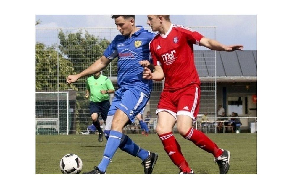 Gegen den TSV Wackernheim war Markus Hammerle (rechts) noch im Einsatz. Nun ist der Kapitän rotgesperrt.	 Archivfoto: Stefan Sämmer