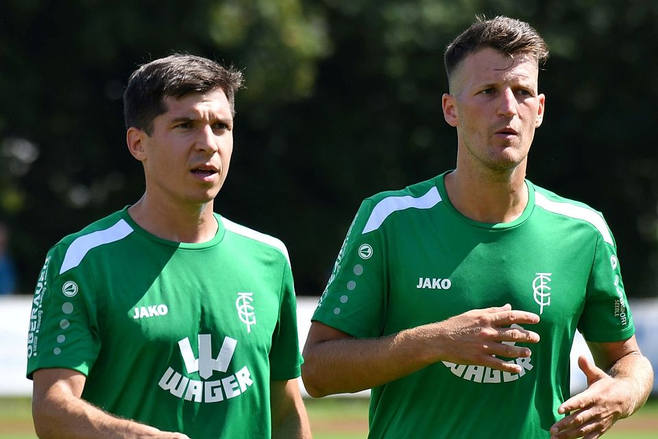 Während Chefcoach Thomas Rudolph (links) beim FC Gundelfingen bleibt, orientiert sich Spielertrainer Simon Schröttle neu.